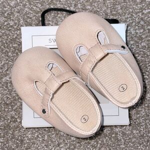 NWT Sweet N Swag T-Strap Infant Shoe, Size 2